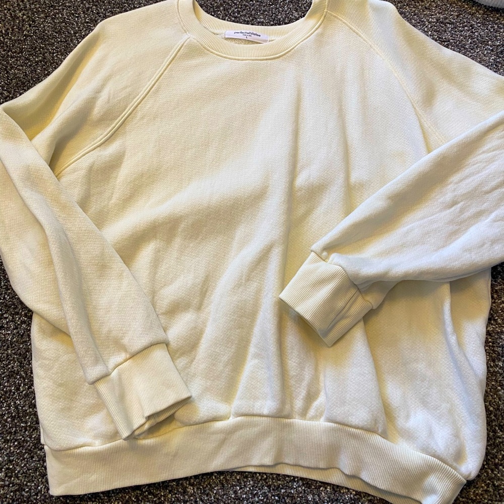 Perfect white tee Crewneck